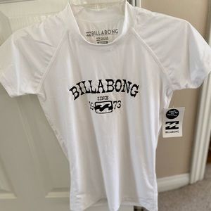 Billabong women’s short sleeve rash guard NWT
